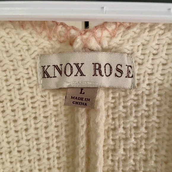 Knox Rose Open Poncho - Picture 2 of 8